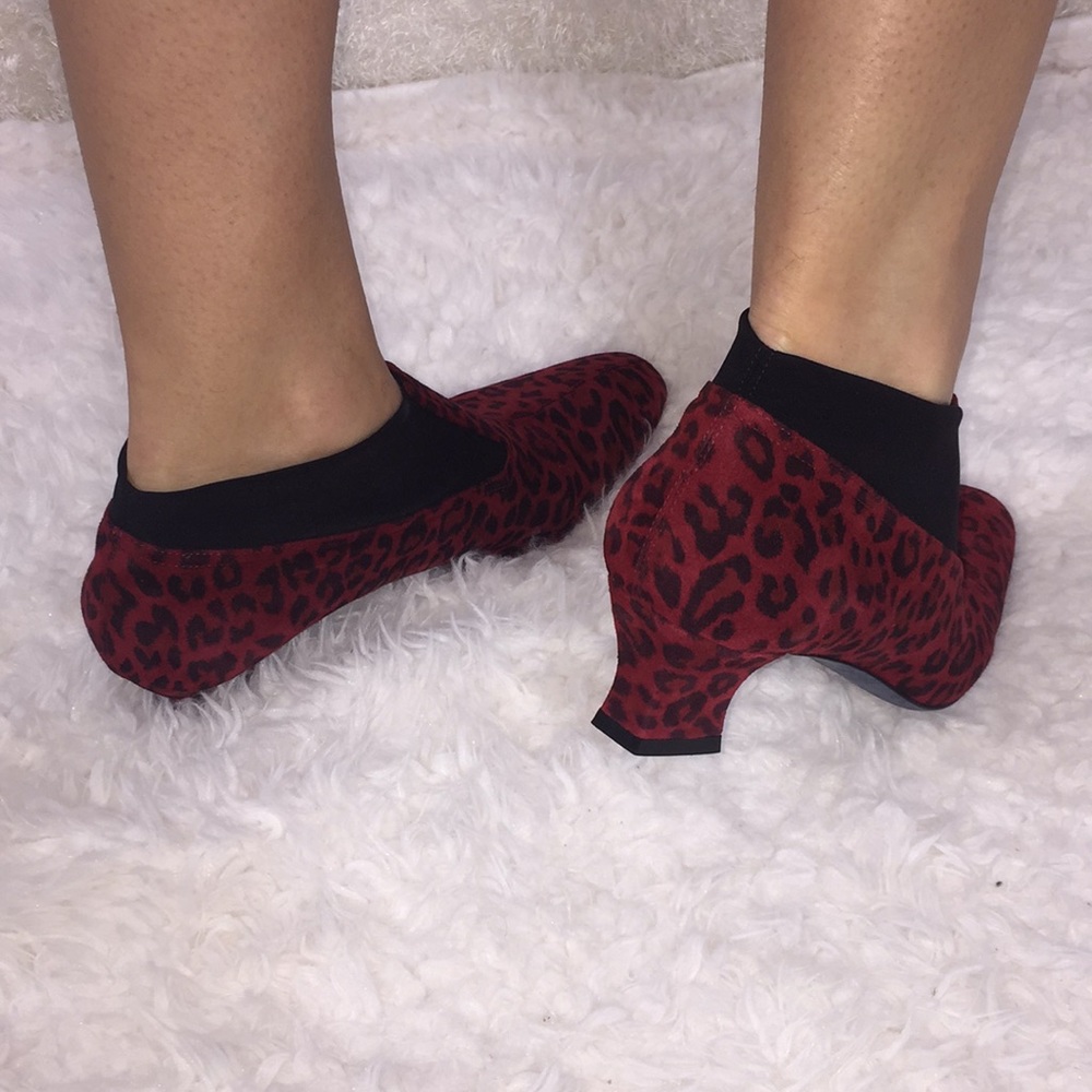 NWOT Thierry Rabotin Rena bootie - Picture 4 of 8